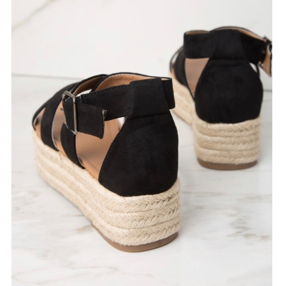 Last One-Black strappy Espadrille sandal - Picture 4 of 7